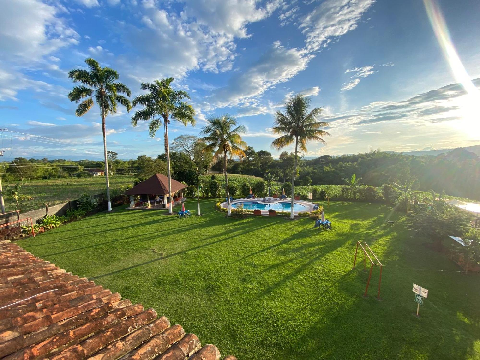 Finca Hotel Los Cocos Montenegro Exterior photo